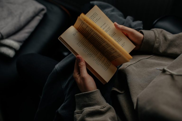Photo AI Reading Habits