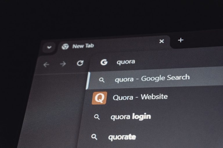 Photo localized search