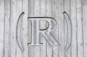 Read more about the article AI 影像辨識的道德與法規問題：企業如何自我規範？